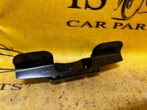 MOCOWANIE UCHWYTU PODSUFITKI RENAULT MEGANE IV