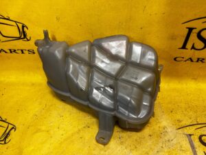 ZBIORNICZEK WYRÓWNAWCZY AUDI A8 D4 4.0 TFSI LIFT