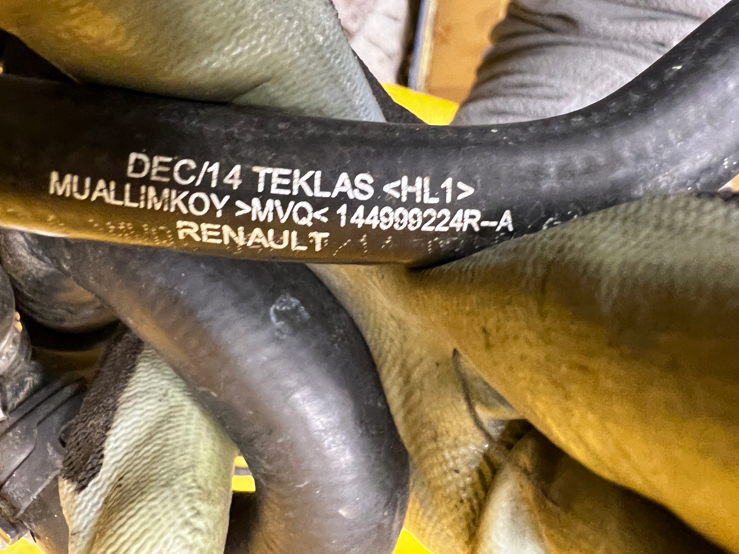 OBUDOWA TERMOSTATU MAGISTRALA WODNA RENAULT 0.9 TCE