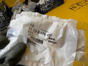 10 X KOŁEK DO NITOWANIA JEDNOSTRONNEGO BMW M6X6,3 NOWY OEM