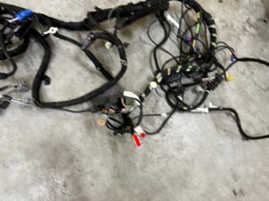 WIĄZKA PRZEWODÓW INSTALACJA DESKI FORD FIESTA MK8