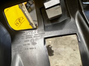 ŚLIZG ZDERZAKA TYŁ LEWY RENAULT CAPTUR I PRZEDLIFT