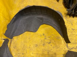 NADKOLE PRAWY TYŁ TYLNE NISSAN X-TRAIL T32 14R-