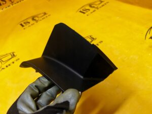 LISTWA OSŁONA RYNIENKA OBUDOWA LAMPY TYŁ PRAWY PRAWA VOLKSWAGEN GOLF VIII