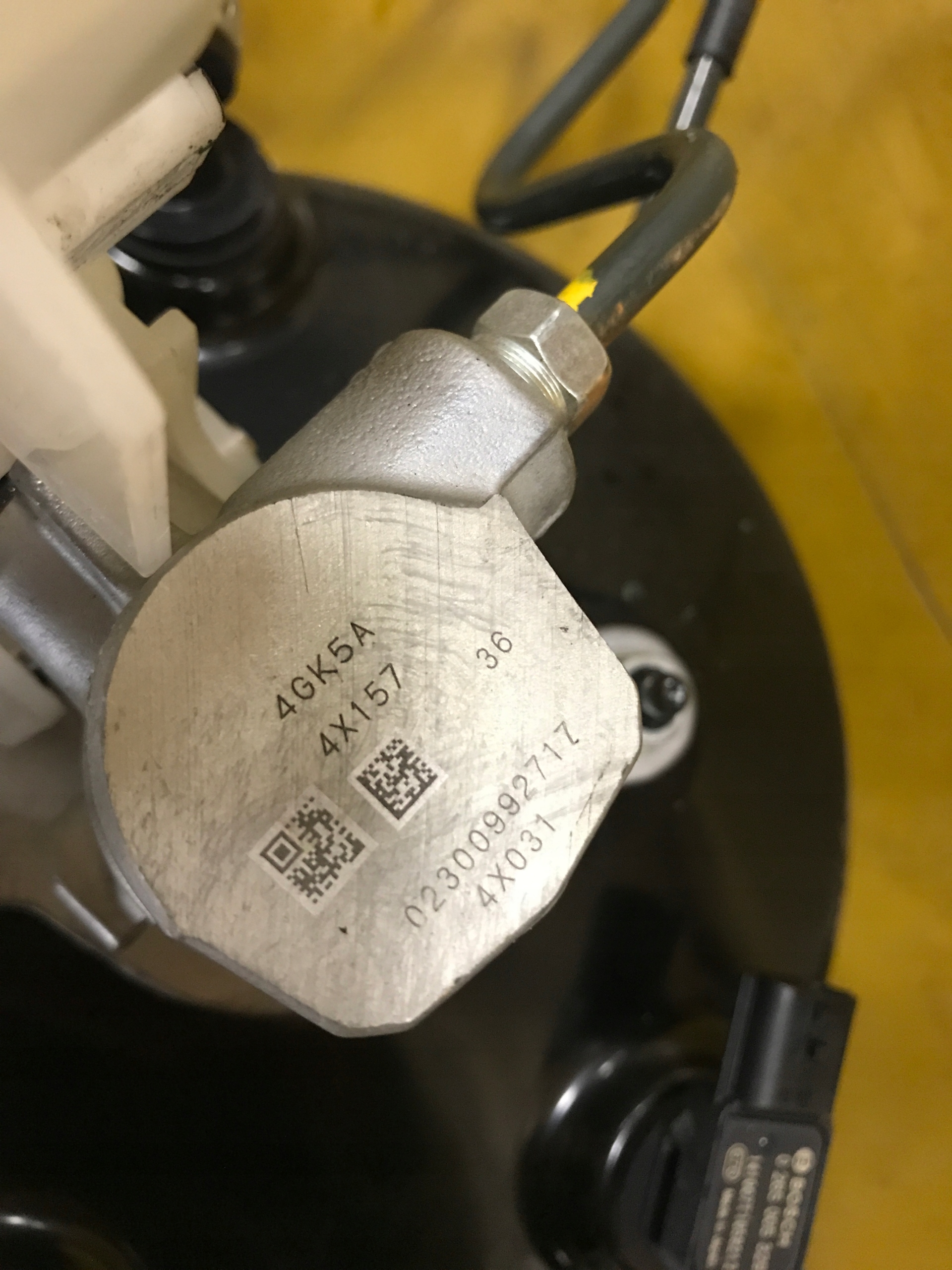 POMPA HAMULCOWA SERWO ZBIORNIK INFINITI Q50 2.0T