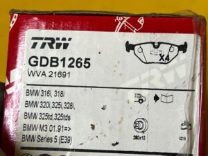 KOMPLET KLOCKI HAMULCOWE TYŁ TRW GDB1265 BMW 5 E39