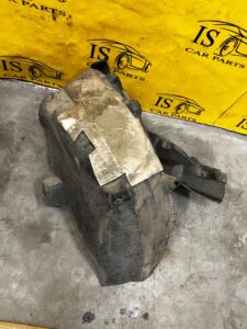 NADKOLE WNĘKA TYŁ TYLNA TYLNE PRAWA PRAWE RANGE ROVER EVOQUE II L551