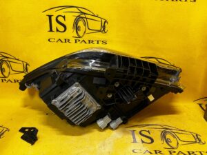REFLEKTOR LAMPA PRZÓD PRZEDNIA PRAWY PRAWA INFINITI QX30 Q30