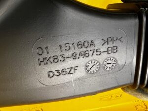 RURA DOLOT ŁAPACZ POWIETRZA RANGE ROVER VELAR L560