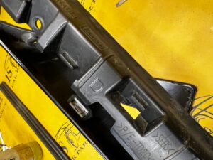 LISTWA BŁOTNIKA PRZÓD PRAWY PRAWA RENAULT SCENIC IV