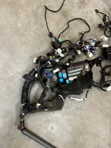 WIĄZKA INSTALACJA SILNIKA PUSZKA BEZPIECZNIKÓW LEXUS RX 450H III 3 AL10