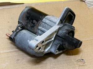 RENAULT DACIA 0.9 1.2 TCE ROZRUSZNIK 233000557R