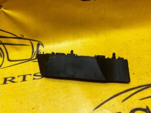 ŚLIZG ZDERZAKA LEWY PRZÓD RANGE ROVER VOGUE L405