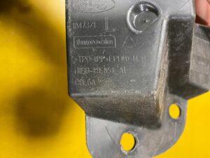 LEWY ŚLIZG ZDERZAKA TYŁ MOCOWANIE FORD FIESTA MK8