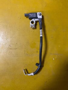 KLEMA BEZPIECZNIK MINUSOWA MINUS FORD FIESTA MK8