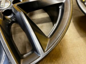 4 X FELGA ALUMINIOWA 21″ AUDI SQ7 9.5 J x 21″ 5×112 ET 31