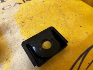 OSŁONA MOCOWANIE UCHA ZACZEPU BAGAŻNIKA MERCEDES E-KLASA W213