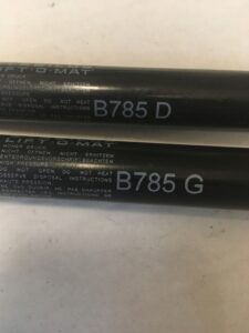 SIŁOWNIK BAGAŻNIKA PRAWY C4 PICASSO II 9806879080