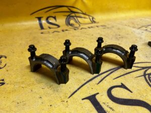 KOMPLET OBEJMY MOCOWANIA PANEWKI KORBOWODU FORD ESCAPE MK4 1.5 ECOBOOST