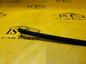 LISTWA ZGARNIAJĄCA SZYBY PRZÓD LEWY LEWA BMW X6 F16