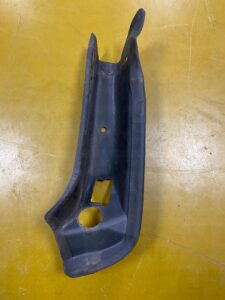 OSŁONA BLENDA LAMPY LEWY TYŁ FORD KUGA MK2