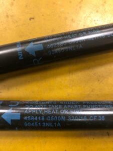 SIŁOWNIKI TELESKOPY BAGAŻNIKA KMPL NISSAN LEAF ZE0