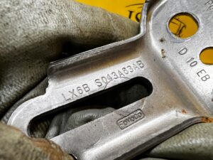 WSPORNIK MOCOWANIE UCHWYT BLACHA FORD KUGA MK4