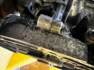 KOMPLETNY SILNIK WTRYSKI TURBINA PEUGEOT CITROEN 1.6 E-HDI 9H06 10JBFB