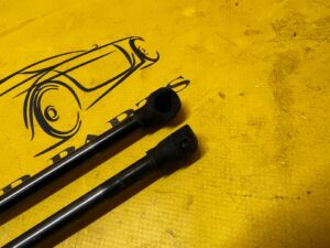 KOMPLET SIŁOWNIKI TELESKOPY KLAPY BAGAŻNIKA TYŁ RENAULT MEGANE IV HB