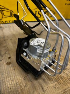 POMPA ABS PRZEWODY DACIA SANDERO III 2023R