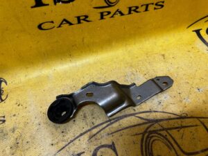 WSPORNIK MOCOWANIE FILTRA POWIETRZA DACIA SANDERO STEPWAY III 2021R