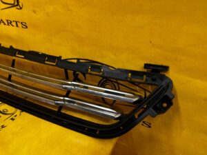 KRATKA DOLNA ŚRODKOWA ZDERZAKA PRZÓD FORD FUSION