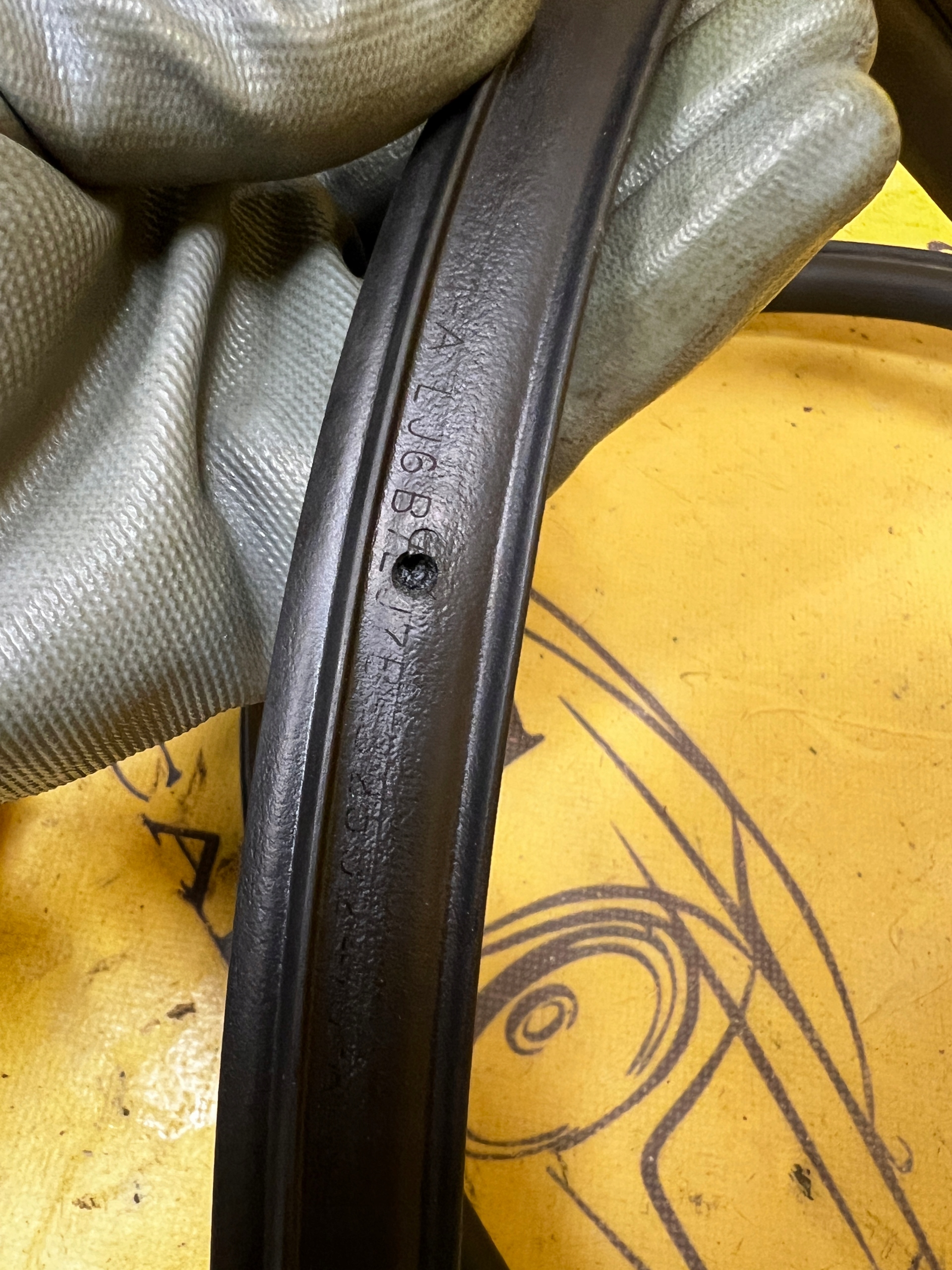 USZCZELKA KLAPY BAGAŻNIKA FORD KUGA MK3 ESCAPE MK4 1.5 EB