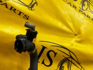 KRÓCIEC RURA RURKA PRZEWÓD WĄŻ WODY CHŁODZENIA MERCEDES C-KLASA W206