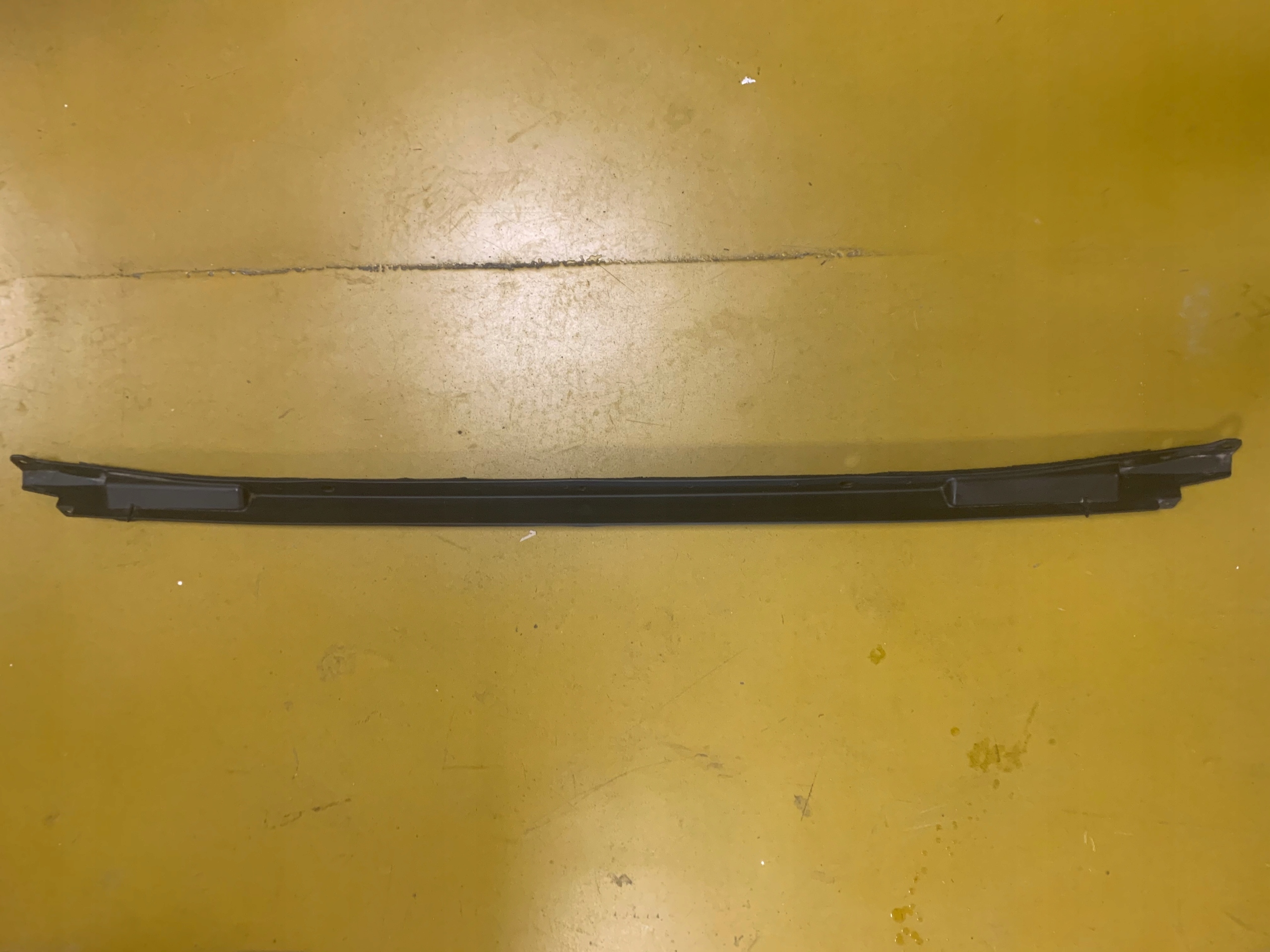 PODSZYBIE DOLNE PLASTIKOWE RYNNA JEEP WRANGLER JL