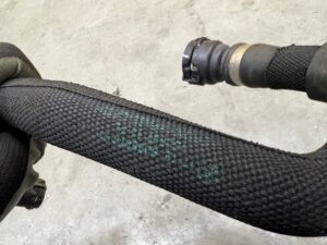 RURKA PRZEWÓD WĄŻ WODY UKŁADU CHŁODZENIA BMW M5 F90