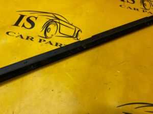 LISTWA ZGARNIAJĄCA SZYBY PRZÓD PRAWY CHROM PEUGEOT 3008 II