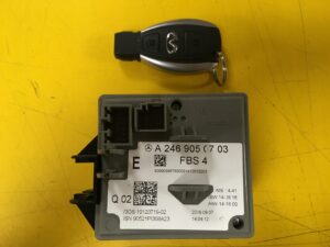 STACYJKA KLUCZYKI MODUŁ INFINITI Q30 PILOT W246