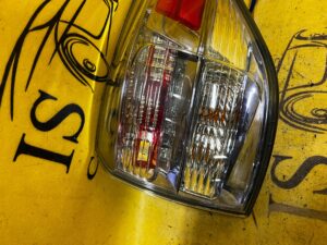 LAMPA TYLNA TYŁ PRAWA W BŁOTNIK LEXUS RX 450H ORYGINAŁ