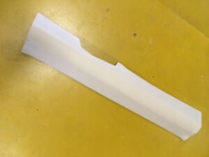 PRAWA OSŁONA LISTWA PROGU PRZÓD NISSAN X-TRAIL T32