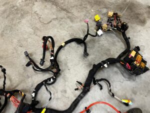 INSTALACJA WIĄZKA OKABLOWANIE DESKI KONSOLI AUDI Q5