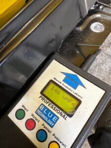 BŁOTNIK PRZÓD PRZEDNI LEWY DACIA SANDERO II LIFT 676