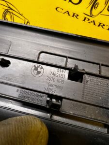 NAKŁADKA LISTWA PROGOWA PRZÓD BMW SERIA 1 F40