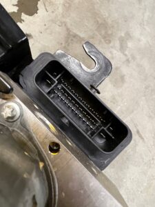 POMPA HAMULCOWA ABS DACIA DUSTER II 2