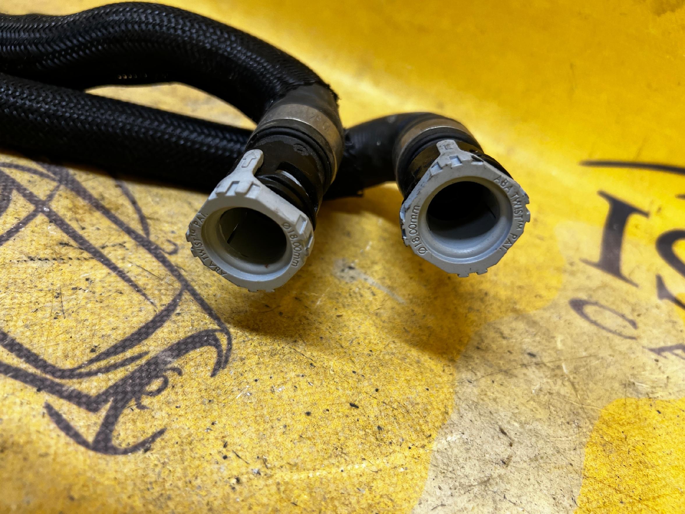 WĄŻ RURA PRZEWÓD WODY LR RANGE ROVER EVOQUE II L551