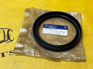 USZCZELNIACZ ORING WAŁU KORBOWEGO TYŁ MERCEDES 93X114X14 NOWY OEM