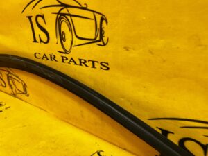 LISTWA RAMKA USZCZELKA SZYBY DRZWI DACHU LEWA FORD MUSTANG VI