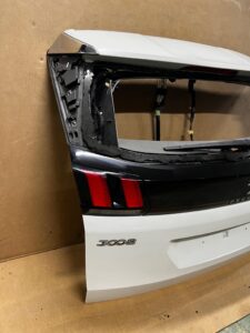 KLAPA TYLNA ELEKTRYCZNA PEUGEOT 3008 II P84 KWE