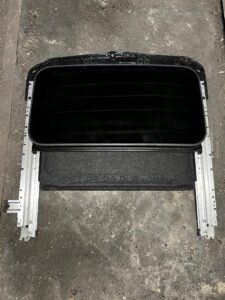 INFINITI Q70 Q70S SZYBA DACHU SZYBERDACH