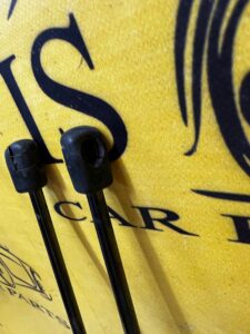 SIŁOWNIK TELESKOP KLAPY PRAWY MERCEDES A KLASA W177